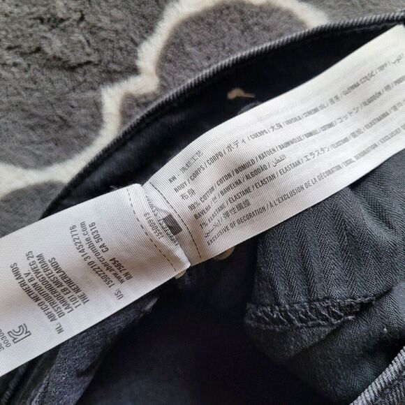 Abercrombie & Fitch The 90s Straight Ultra High Rise Jean Sz 25 Black Distressed - Picture 6 of 8